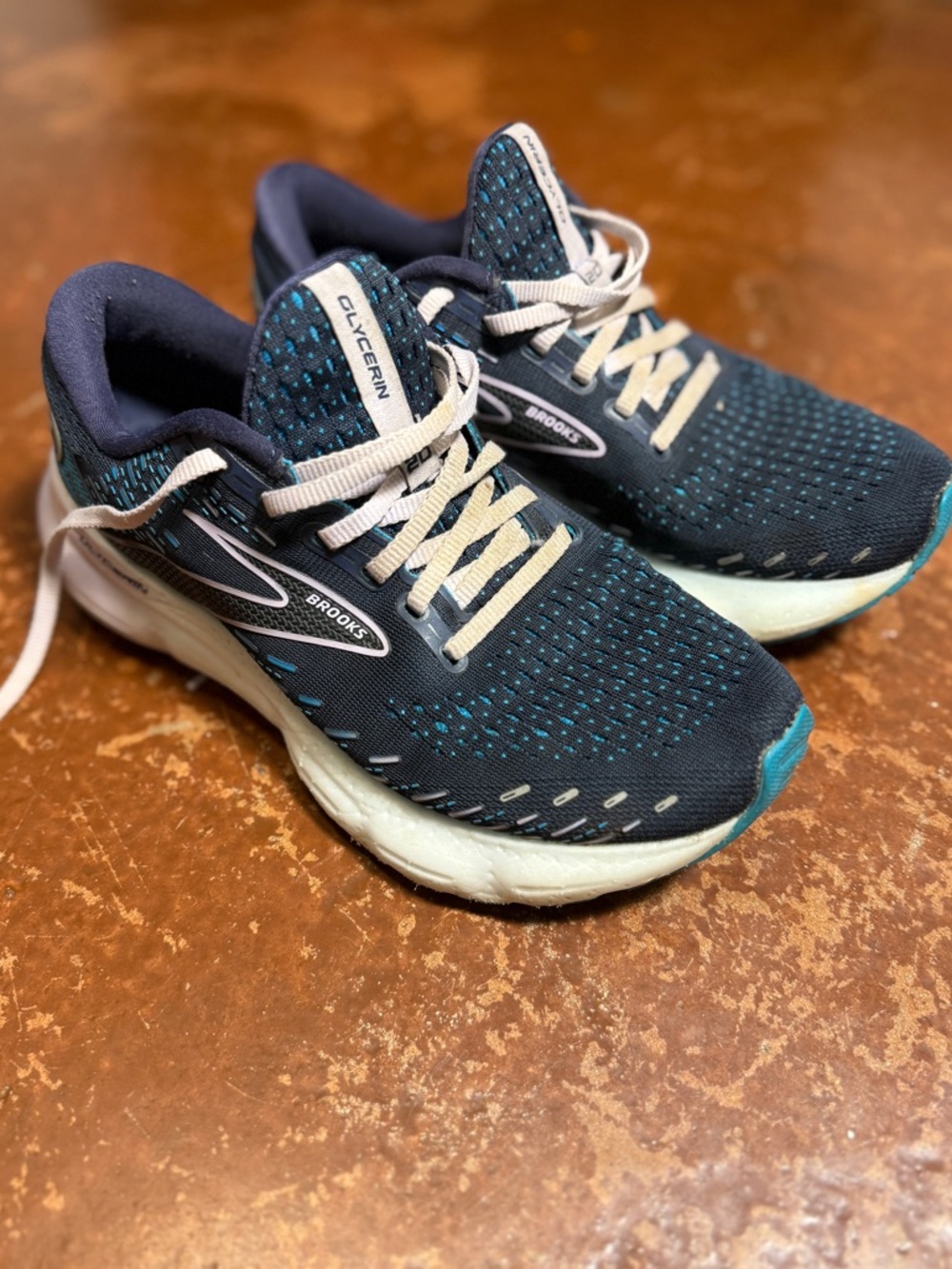 Women’s Brooks Glycerin 20 blue and lilac